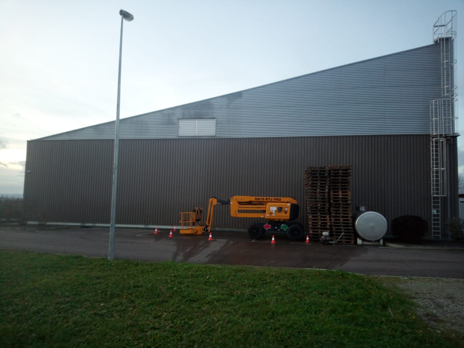 Nettoyage industriel extérieur bardage 02