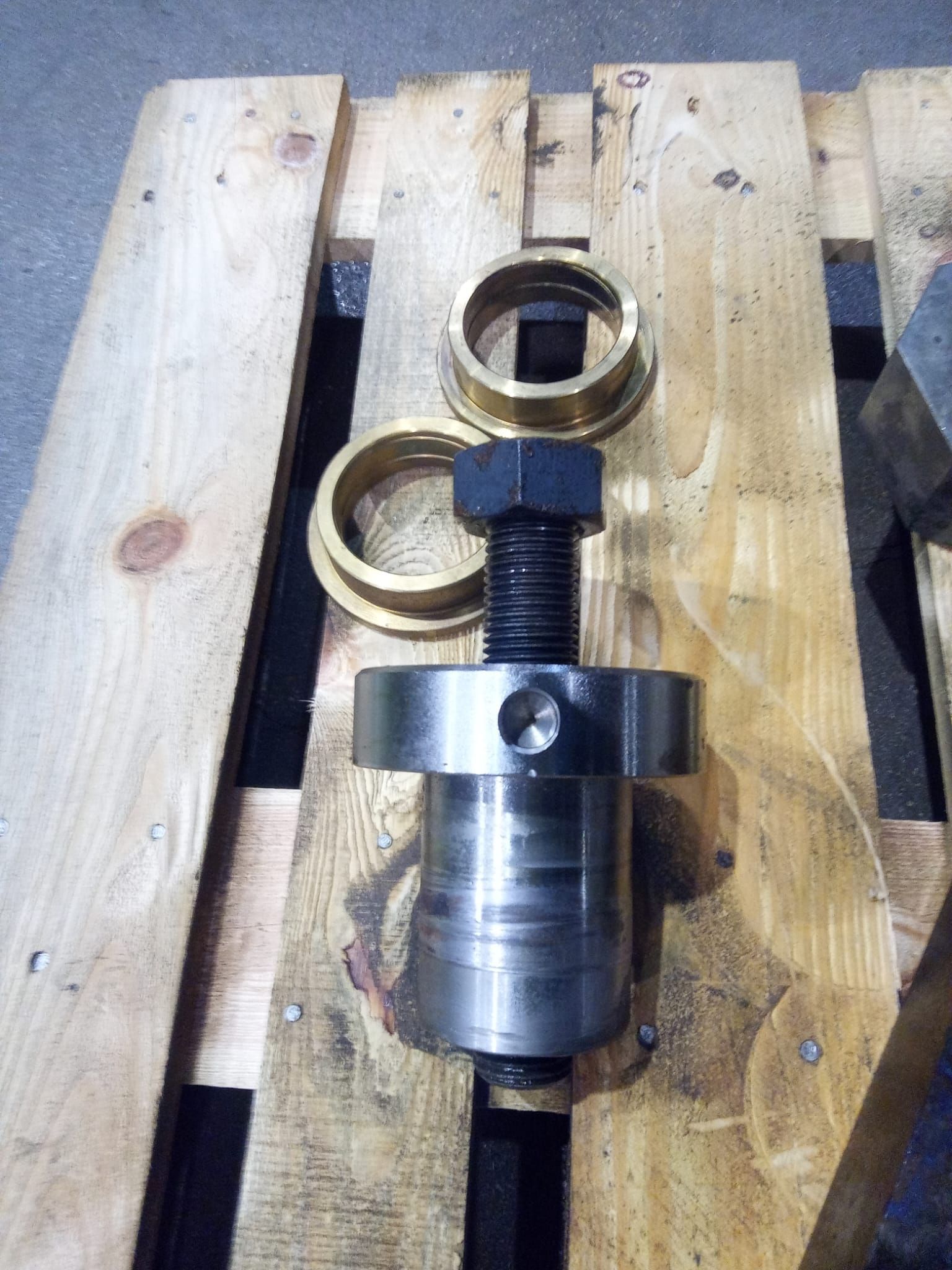 Nettoyage par cryogénie sur des pièces de férailles