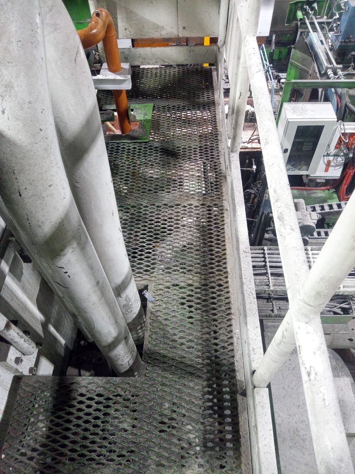 Nettoyage par cryogénie sur une grille industrielle