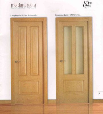 Una imagen de dos puertas de madera con las palabras 