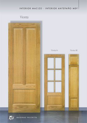 Una puerta de madera con la palabra viona.