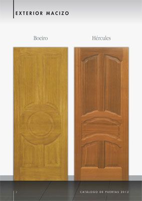 Dos puertas de madera con la palabra exterior macizo en la parte superior.