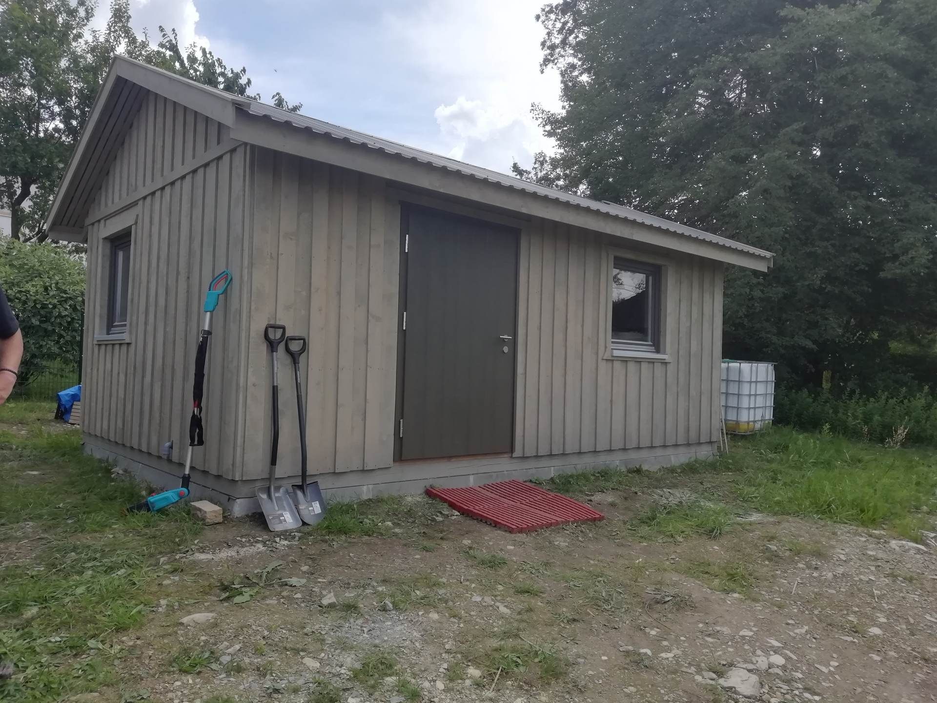 Holzhütte im Garten