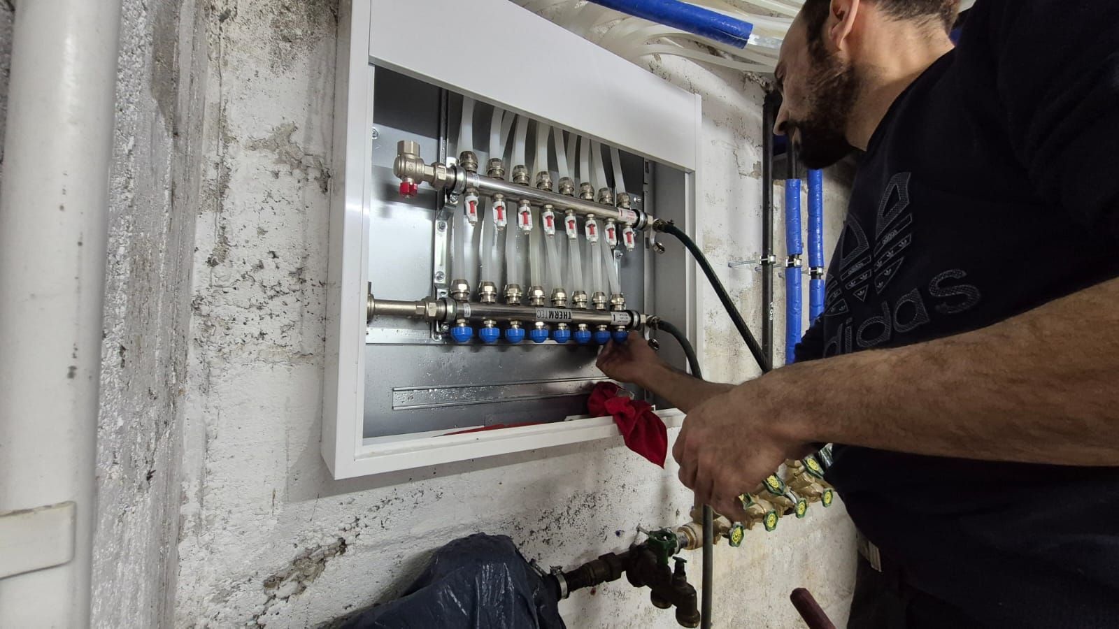 Bismalla Fußbodenheizung Aiman Abdelaziz