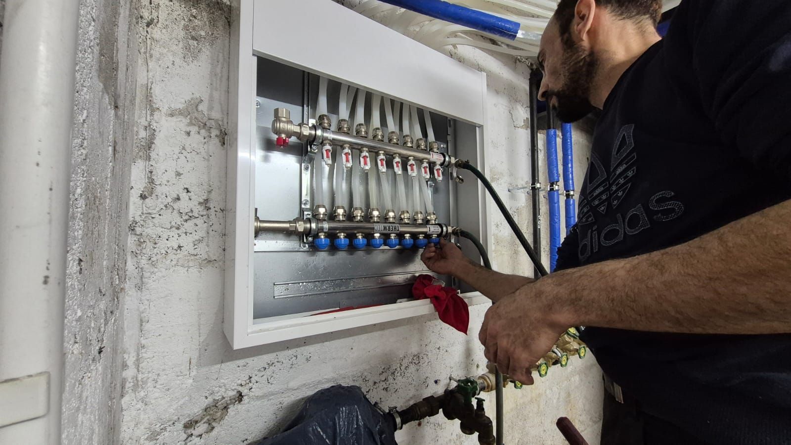 Bismalla Fußbodenheizung Aiman Abdelaziz