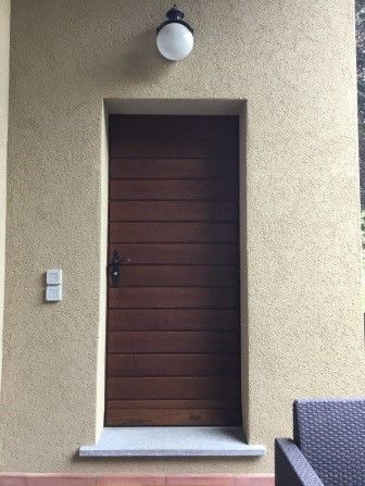 porta di ingresso in legno