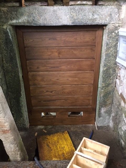 portone in legno antico