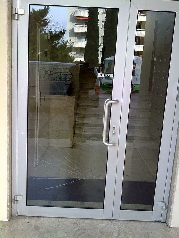 Menuiserie, serrurerie et vitrerie à Genève - AA A & Artisans Genevois