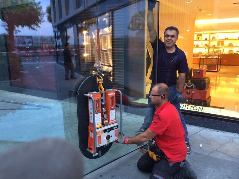 AA A & Artisans Genevois