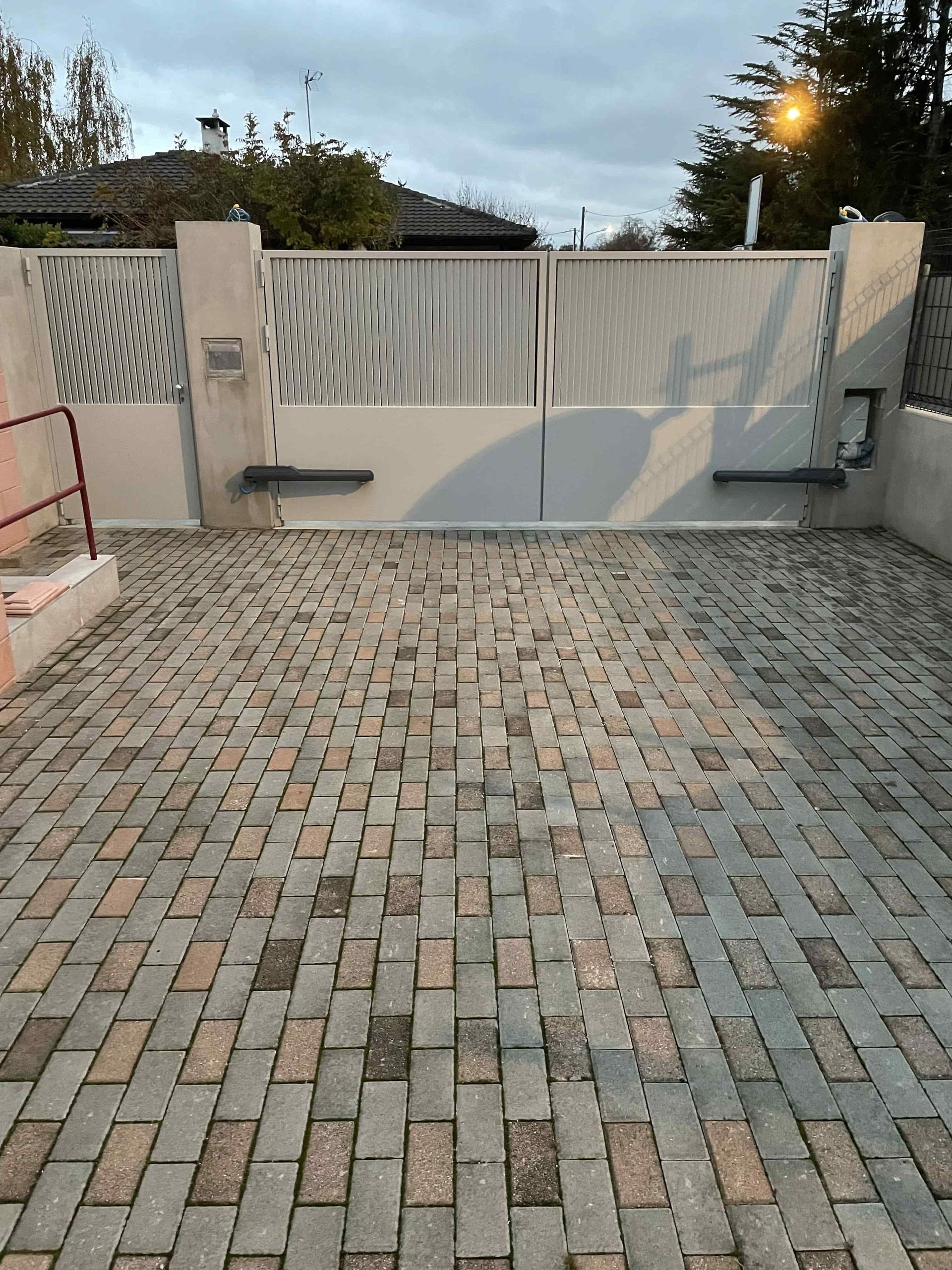 AA A & Artisans Genevois