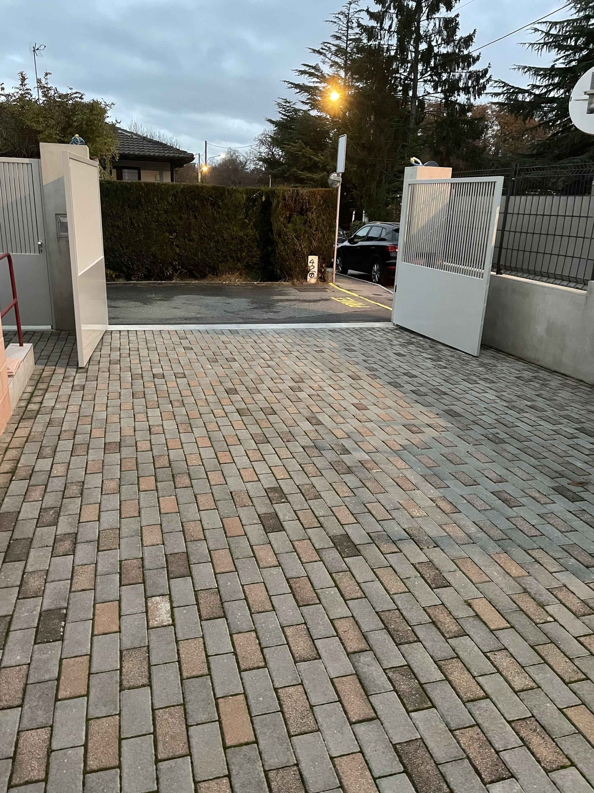 AA A & Artisans Genevois