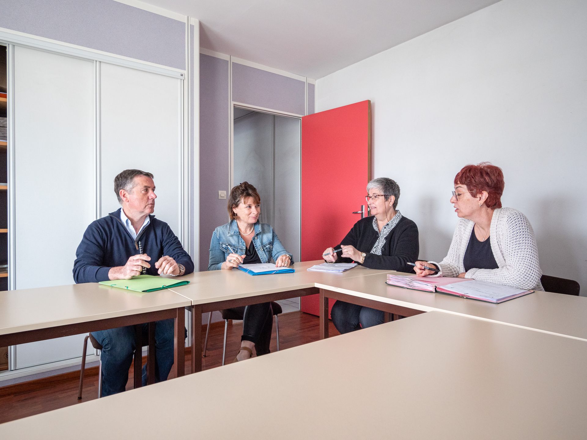 Salle de réunion avec l'équipe de l'entreprise Lorillou