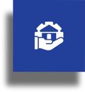 Richter Dienstleistungen GmbH - Ein Symbol einer Hand, die ein Haus auf blauem Hintergrund hält.