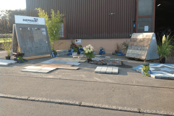 große Auswahl an Pflastersteinen