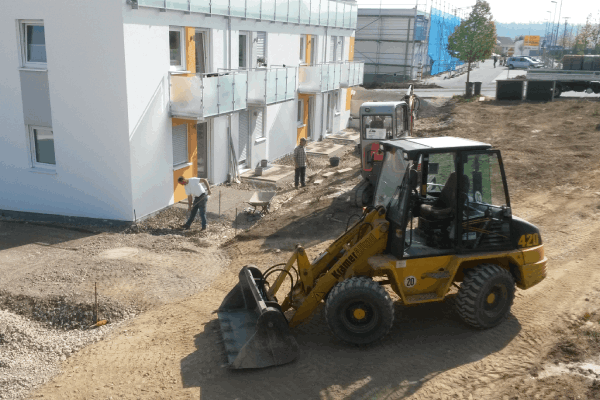 Baggerarbeiten im Garten