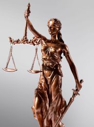 Justitia Figur