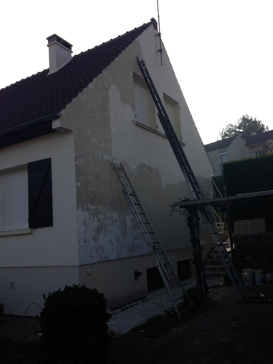 Façade de maison en cours de travaux