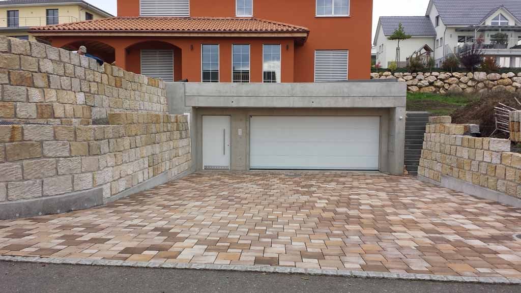 EFH Oberthaler mit Natursteinmauer in Wigoltingen
