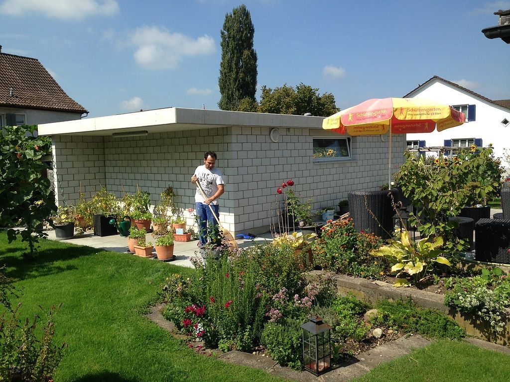 Neubau Garage mit Umgebung, Fam. Yilmaz Bischofszell
