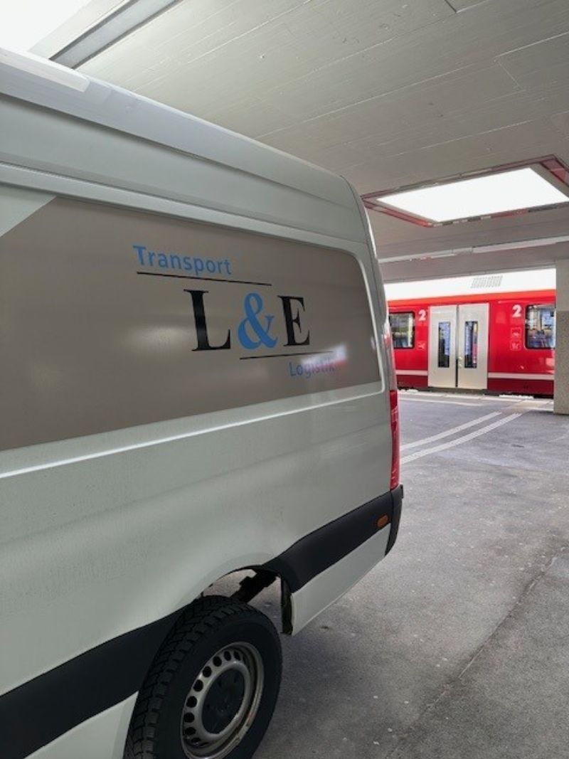 Fahrzeug von der L&E Transport und Logistik GmbH