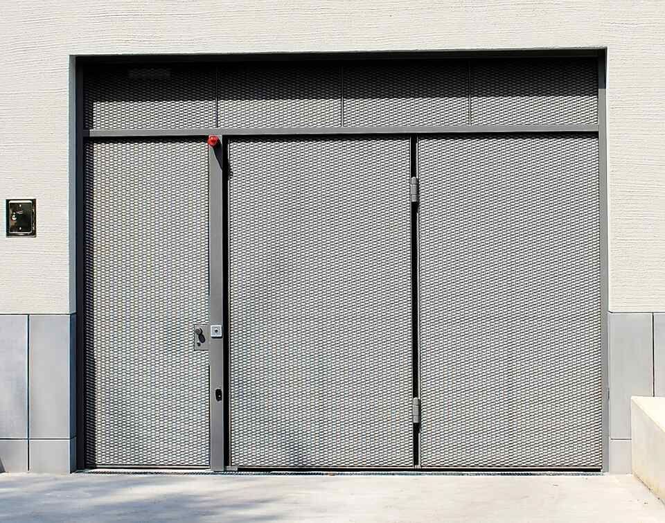 Industrietor von der Kiry Metallbau AG