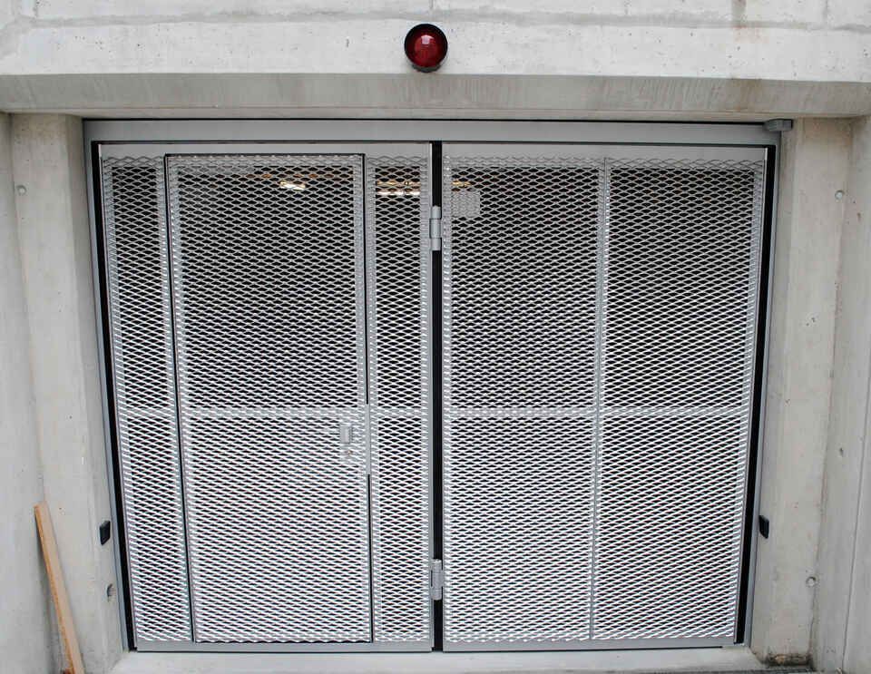 Garagentor von der Kiry Metallbau AG