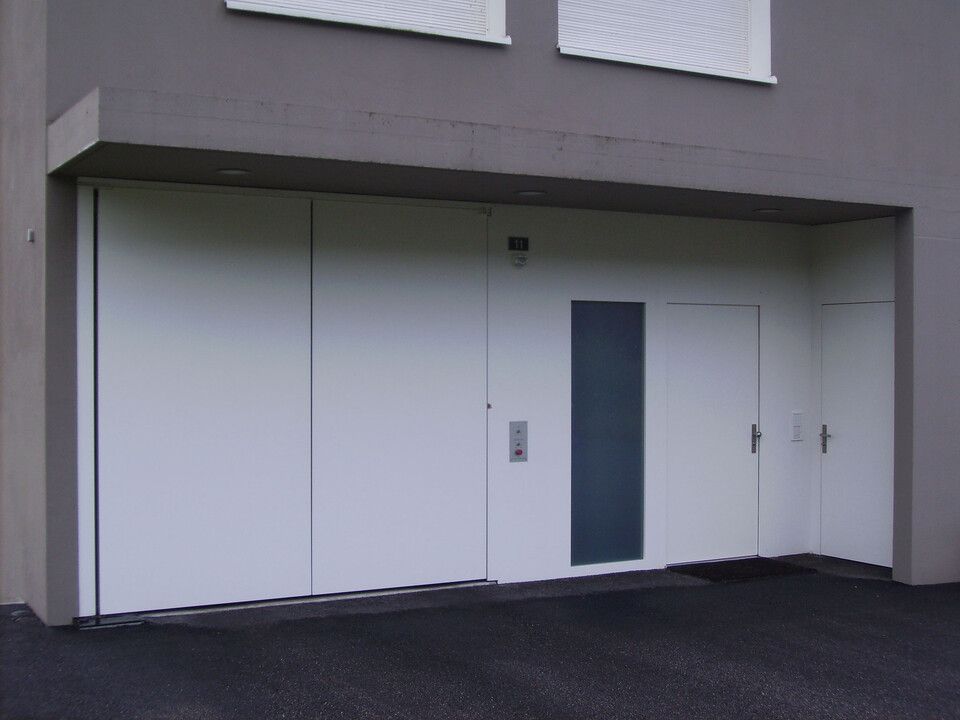 Eingangstor von der Kiry Metallbau AG