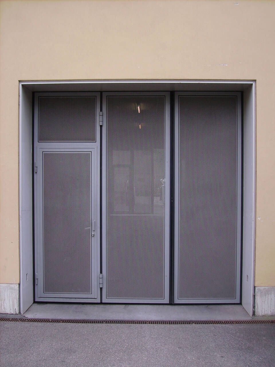 Tor von der Kiry Metallbau AG