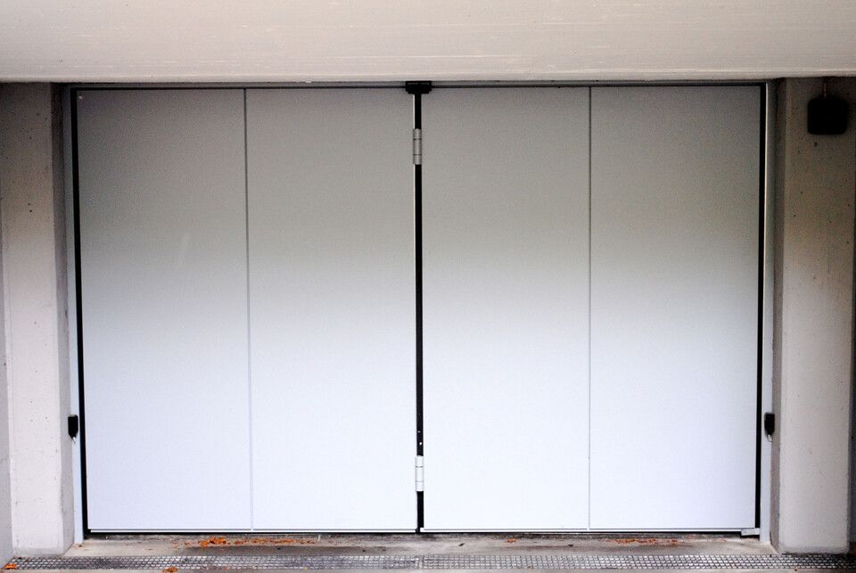 Garagentor von der Kiry Metallbau AG