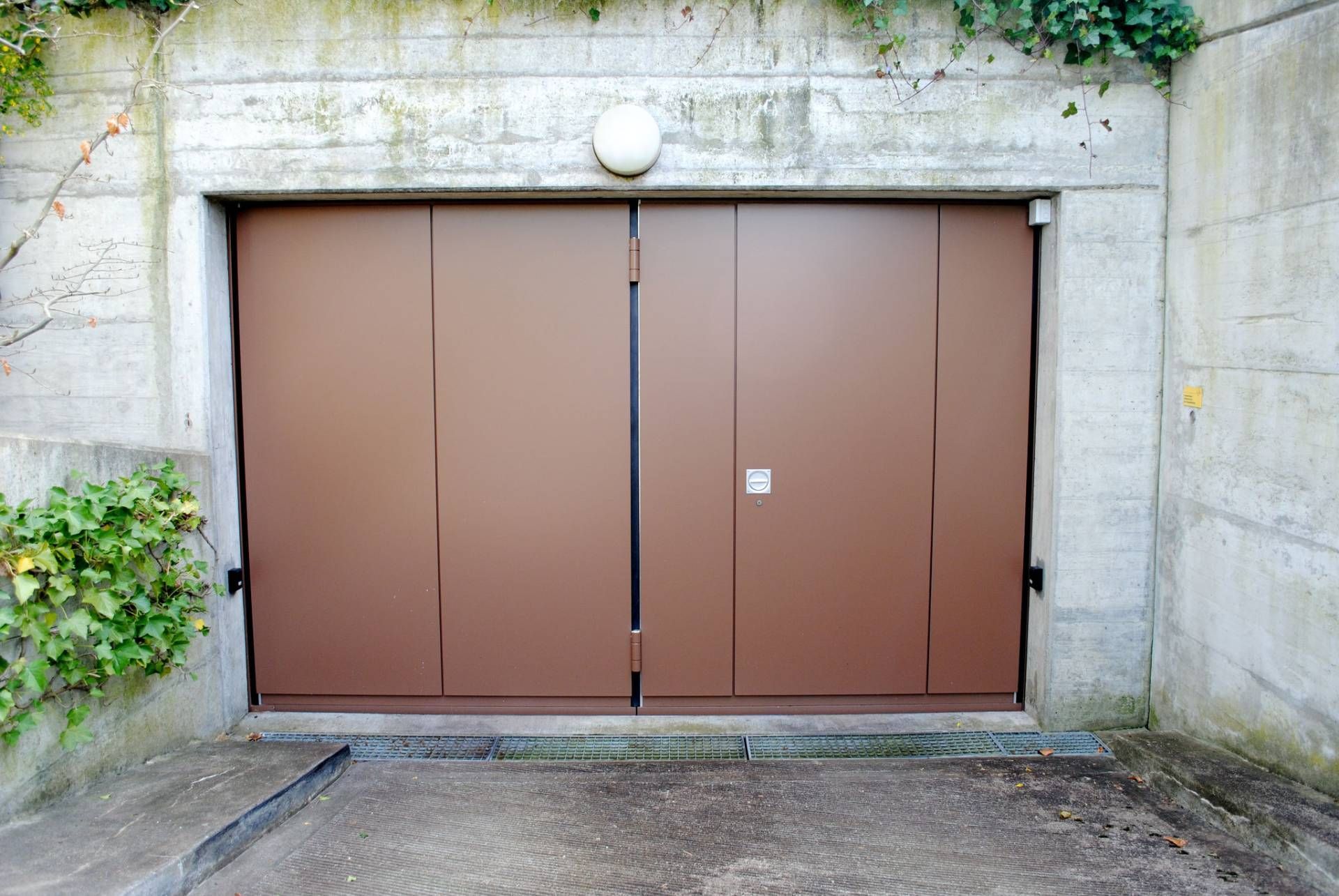 Garagentor von der Kiry Metallbau AG 