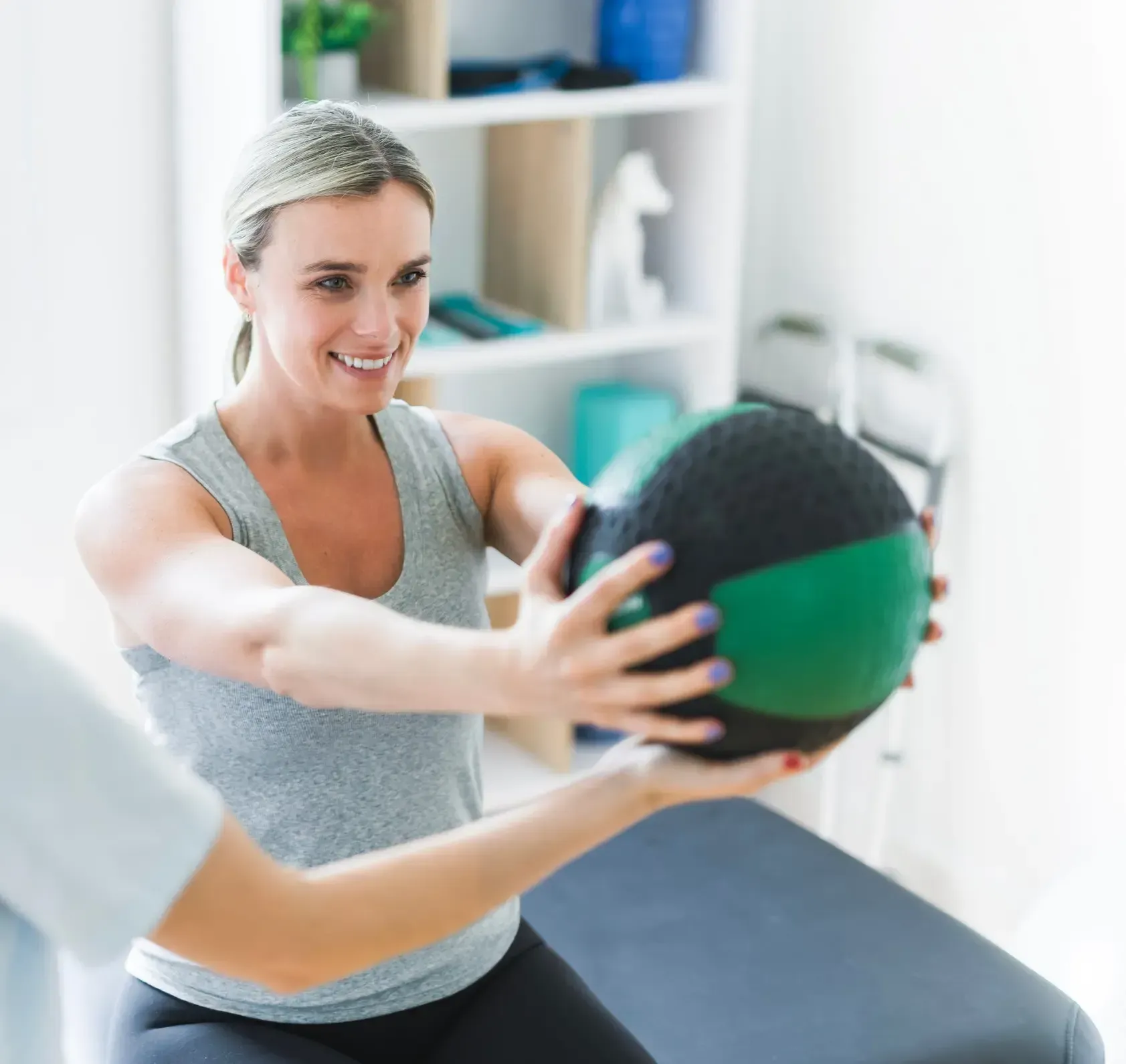 Entrenamiento de equilibrio y propiocepci&oacute;n en rehabilitaci&oacute;n deportiva.
