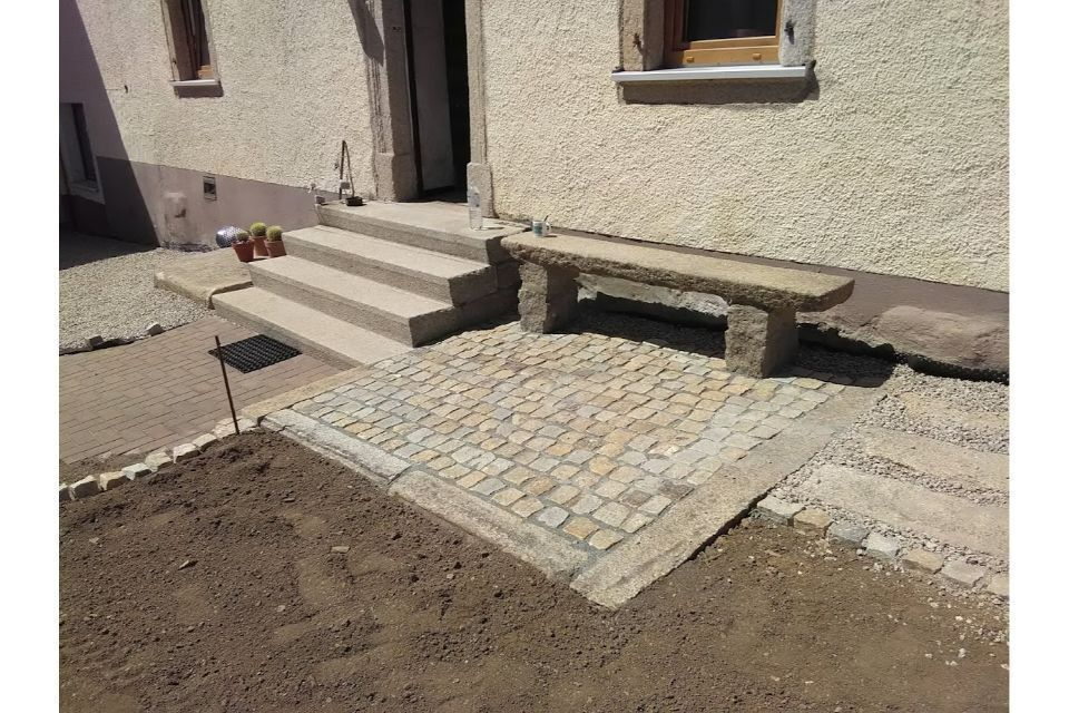 Pflasterarbeiten von Wolfrum Mario Straßenbau-Kanalbau