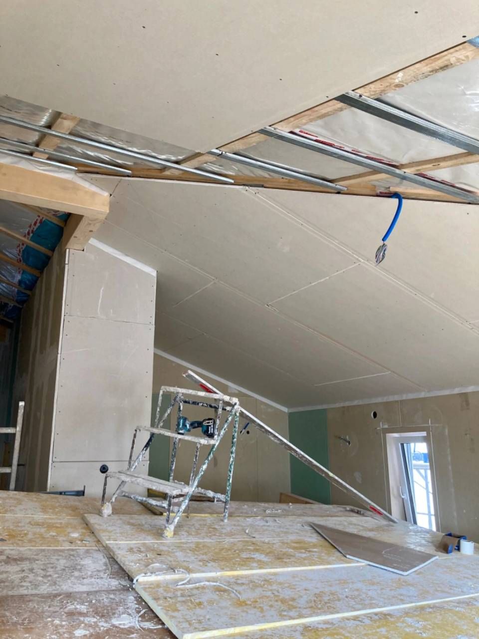 Applicazione intonaci interni e controsoffitti in cartongesso-Filotech Sagl