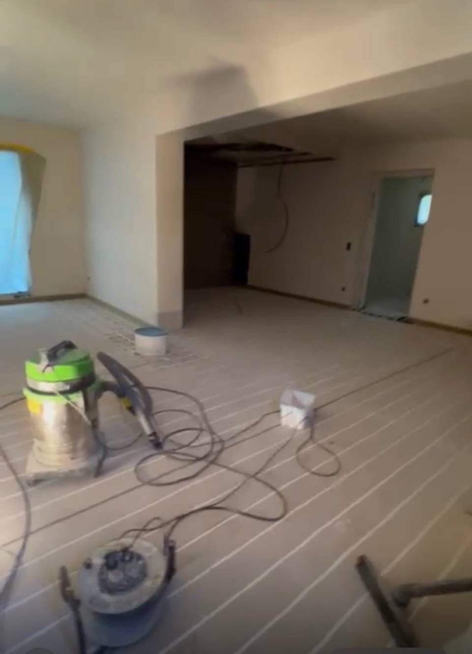 Impresa per applicazione intonaci interni e pavimenti tecnici-Filotech Sagl