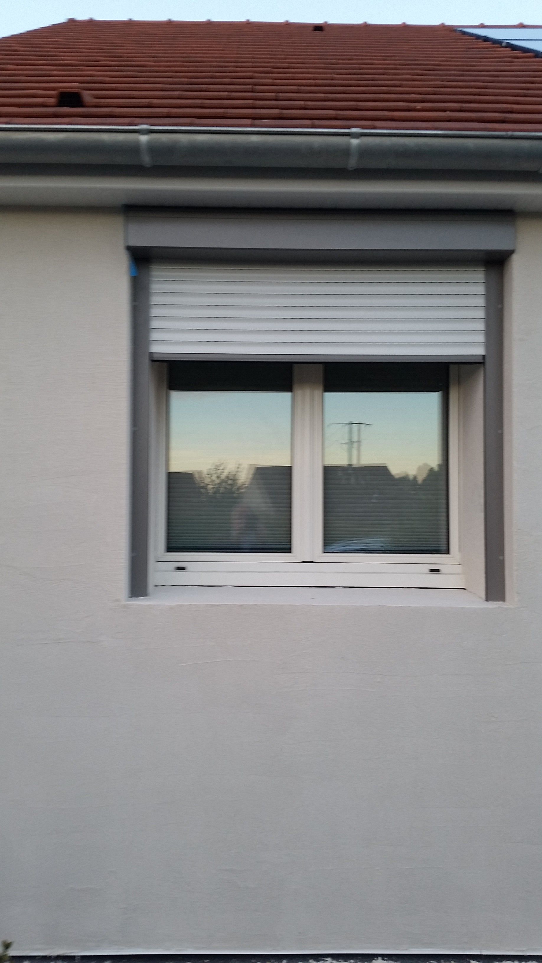 Volet roulant avec coffre isolation pour l'extérieur