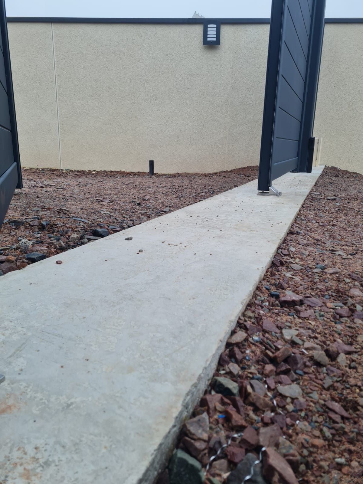 Longrine tranchée (400x350x5500), 
Coffrage, Féraillage, Coullage béton 350 kg/m3