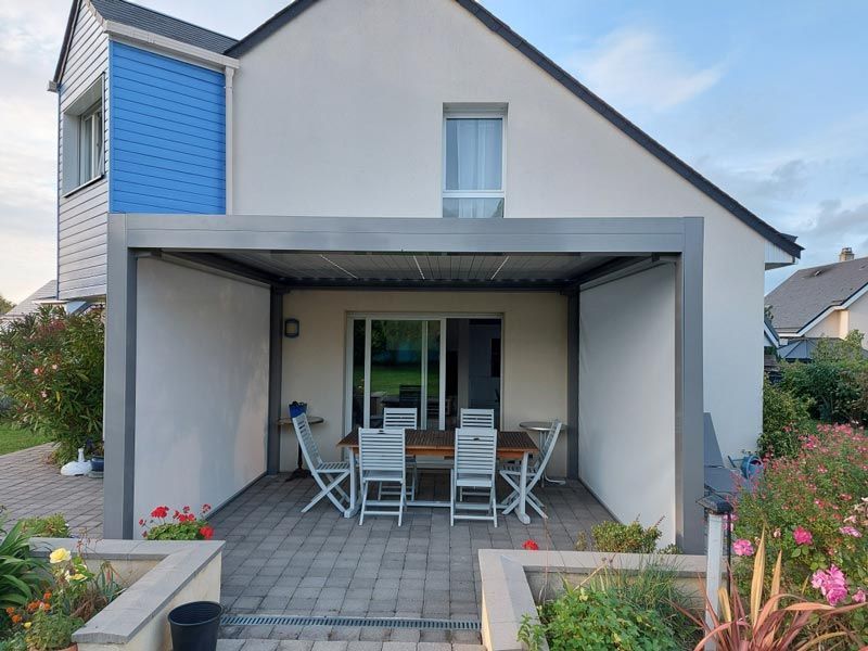 Portail avec décor lames lisses 60x80