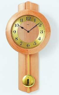 Holz-Wanduhr mit goldenen Ziffernblatt
