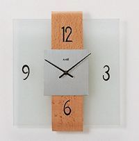 Wanduhr quadratisch mit Milchglas und Holz
