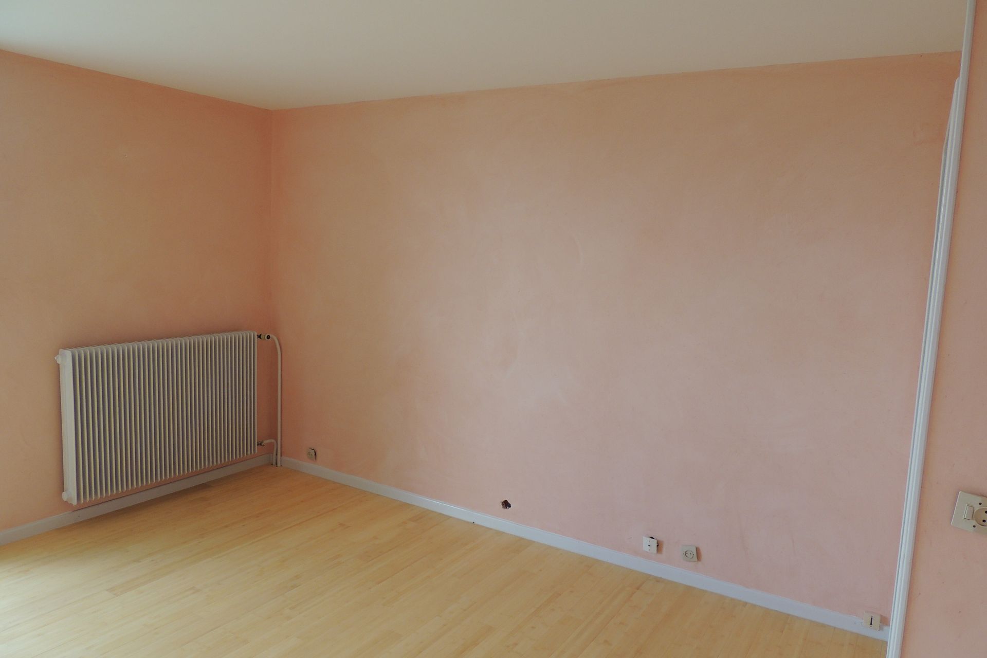 Peinture beige sur un mur
