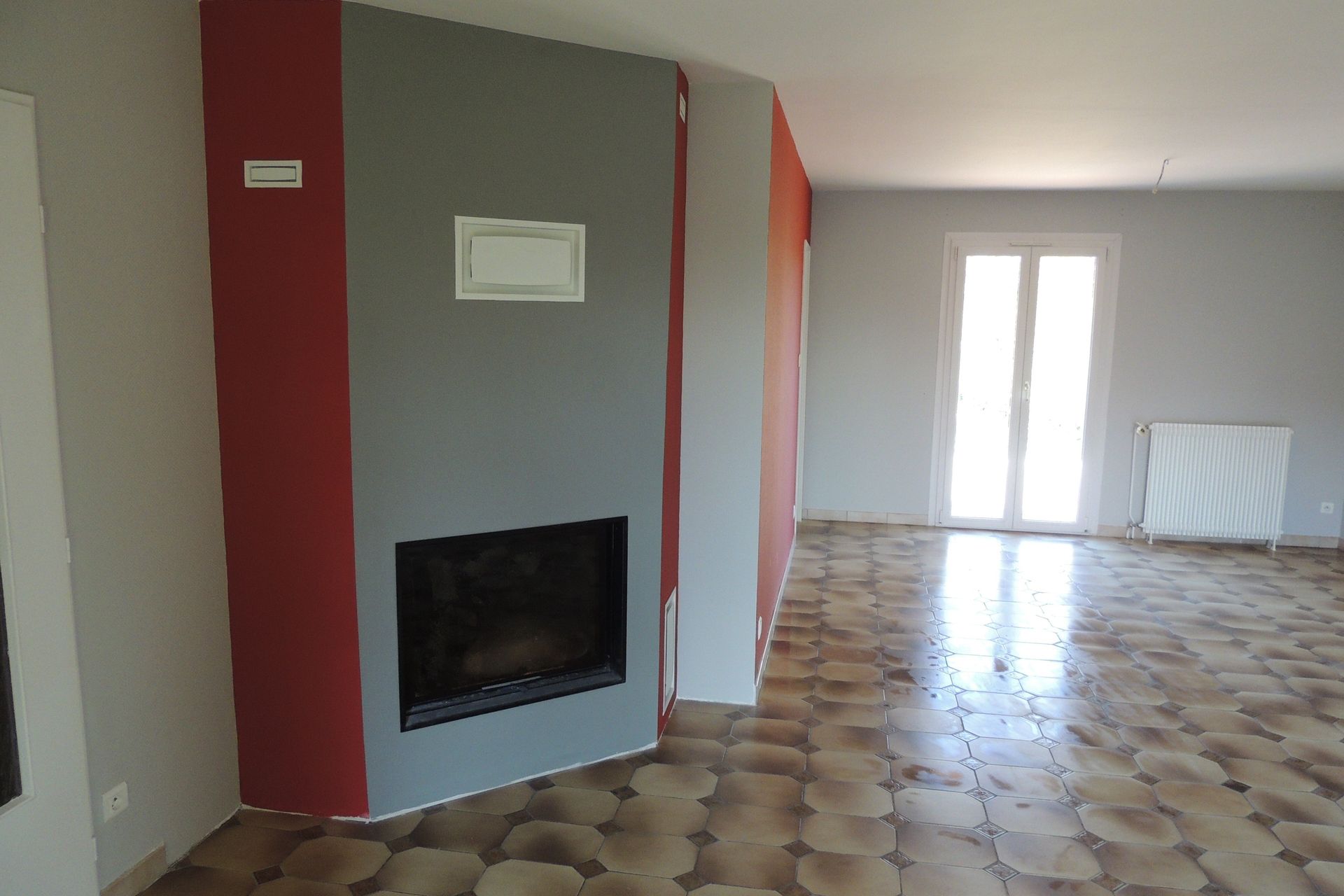 Peinture d'une cheminée