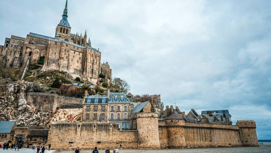Transport touristique vers le Mont-Saint-Michel Transport touristique vers le Mont-Saint-Michel