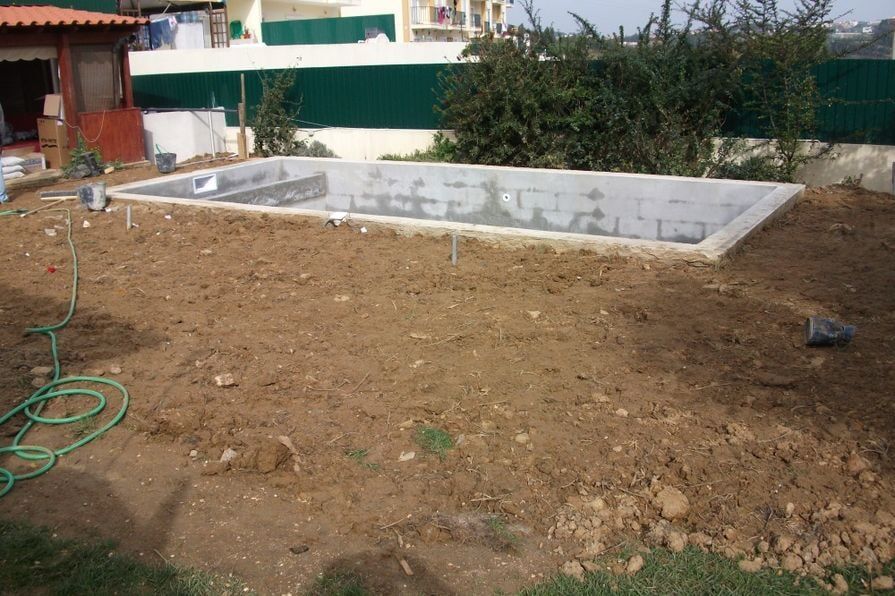 construção piscinas torres vedras