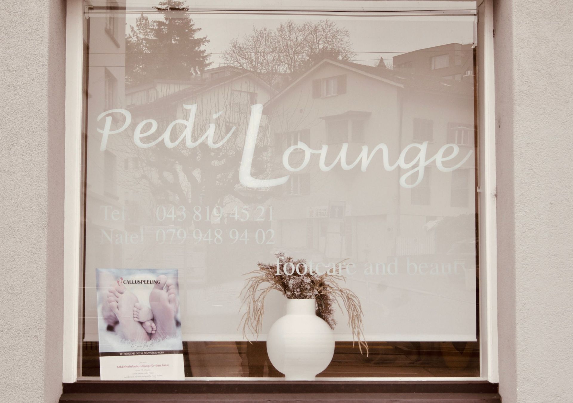 Pedi-Lounge