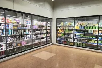 Ruokakaupan kylmäkaappi