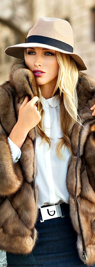 Canton : fourrures, cuirs et moutons-retournés - Lausanne