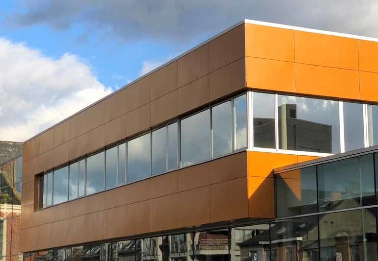 Gebouw modern en strak