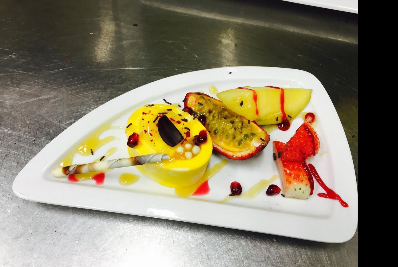 Dessert fruit de la passion - Le Bistrot de Beaumont