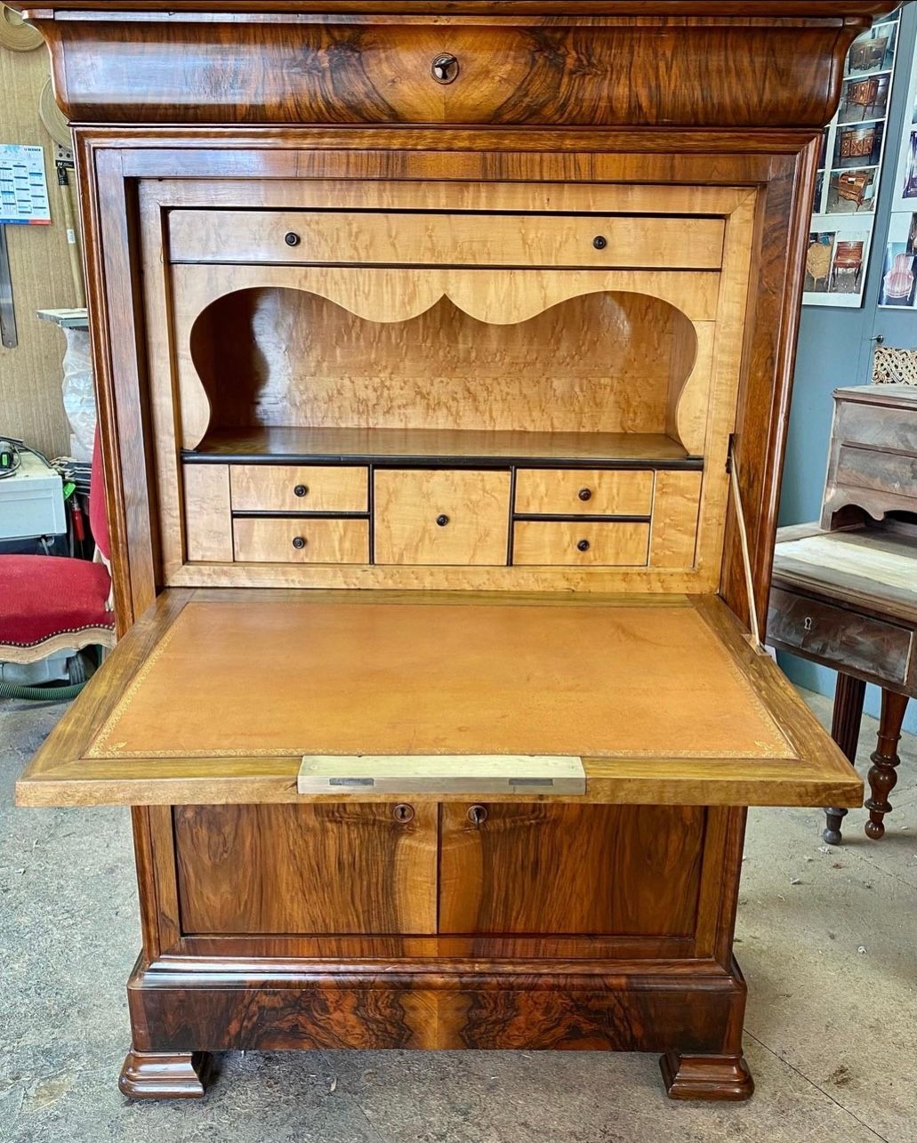 Console faite de bois clair