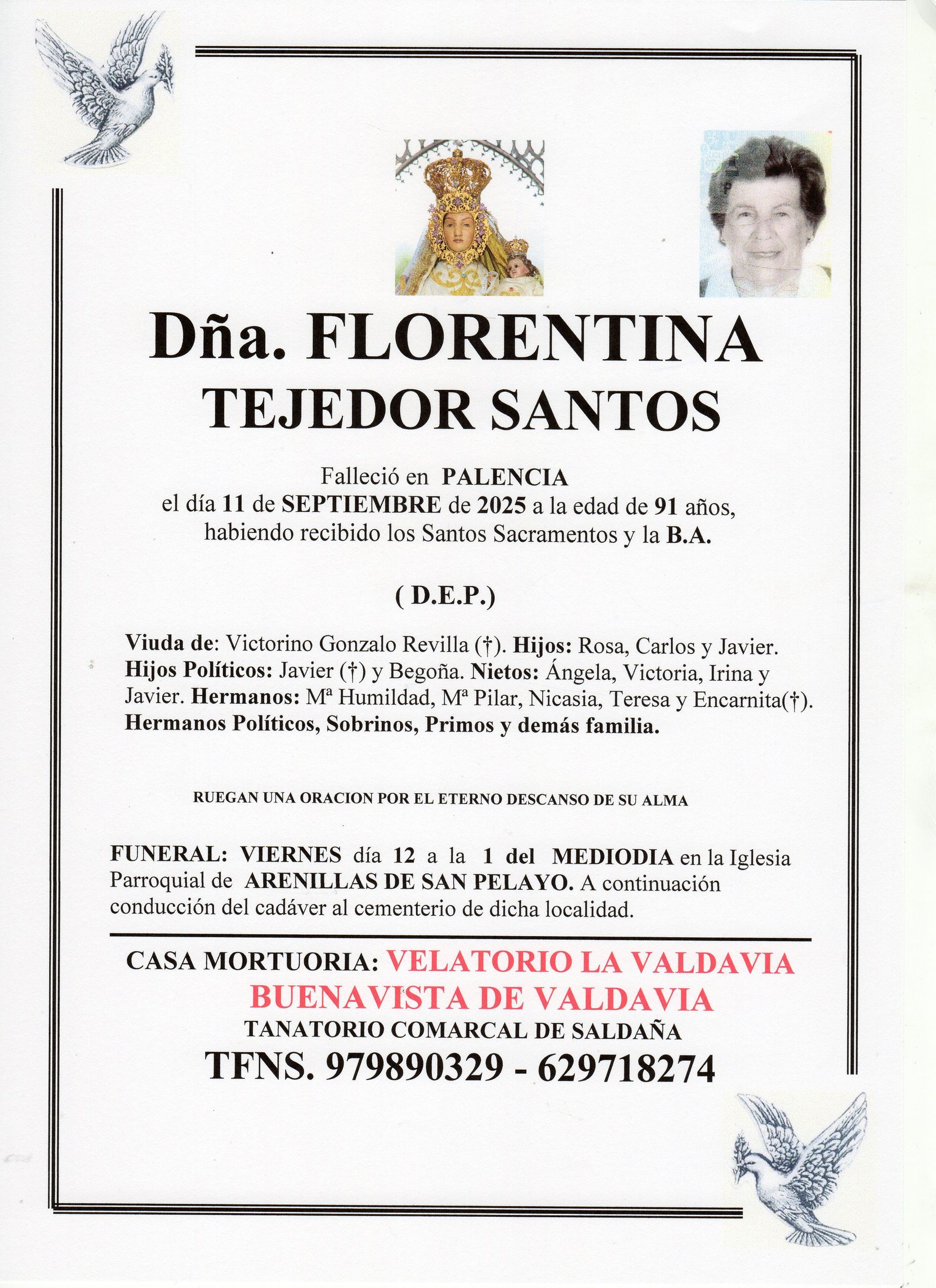 Un papel blanco con el nombre Martínez Gómez.